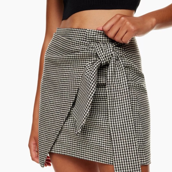 Wool skirt in houndstooth pattern - Picture 1 of 7